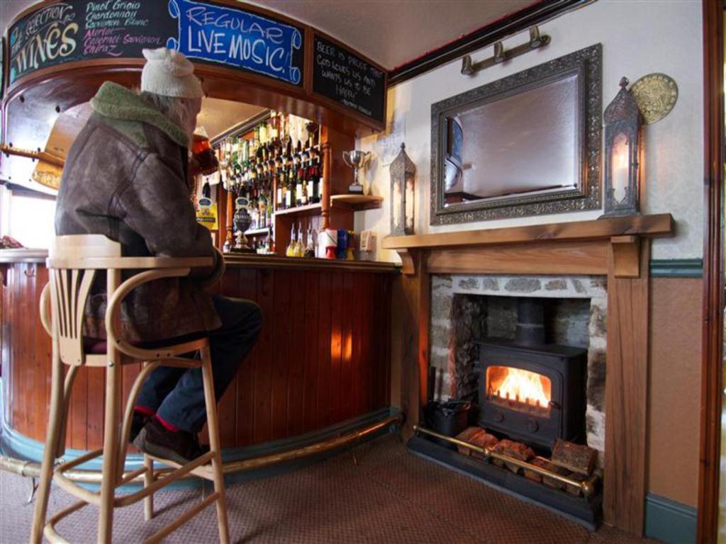 Hotel King'S Arms Lostwithiel Exterior foto