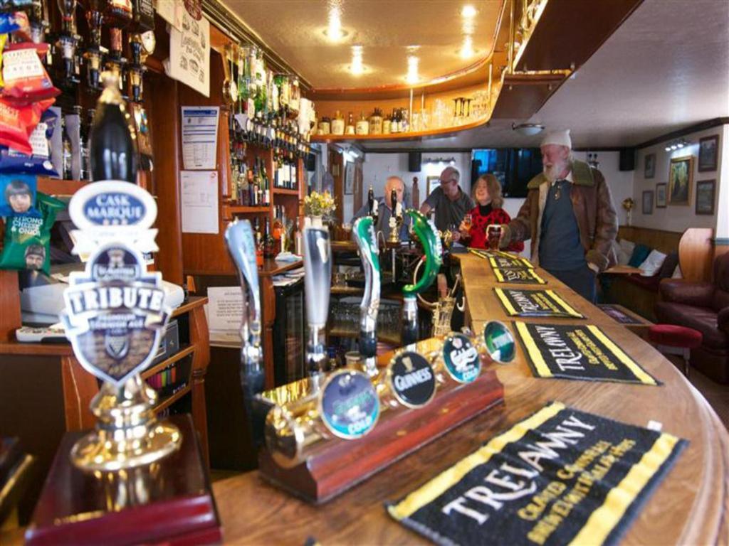 Hotel King'S Arms Lostwithiel Exterior foto